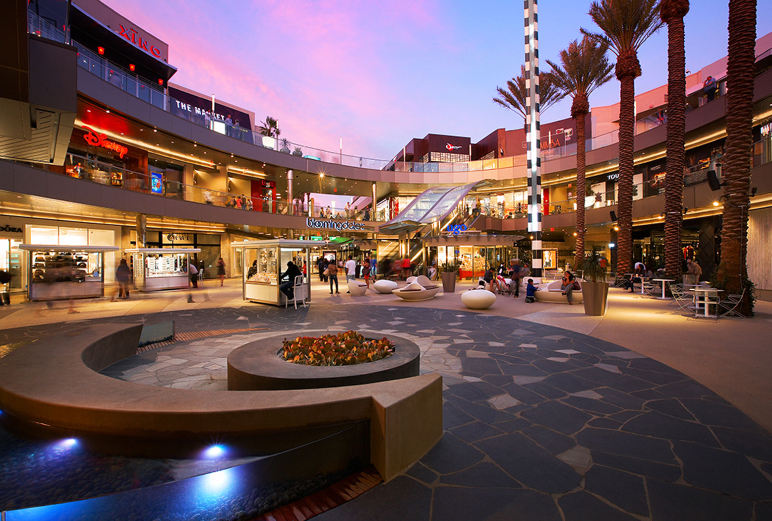 Santa Monica Malls and Shopping Centers